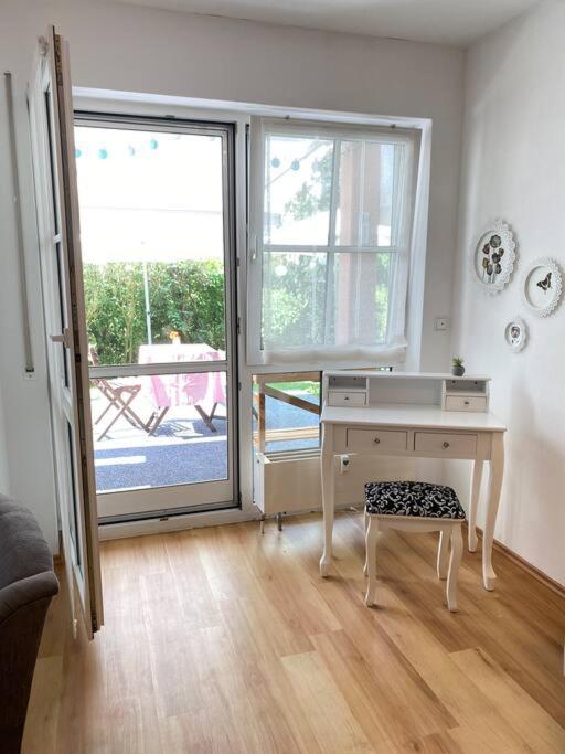 Taufrische Ferienwohnung Wuerzburg Zell am Main エクステリア 写真
