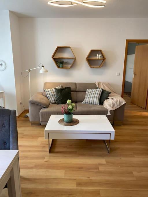 Taufrische Ferienwohnung Wuerzburg Zell am Main エクステリア 写真